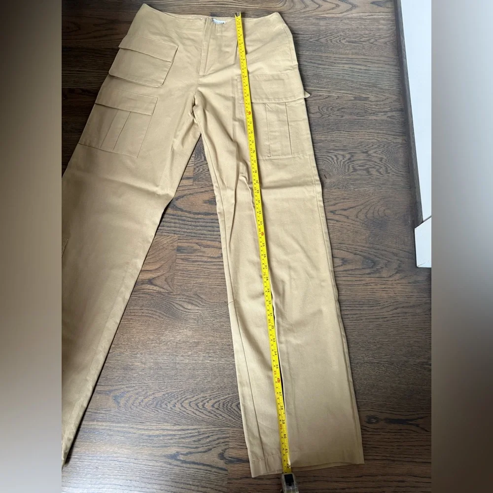 Zara Women Beige Cargo Pants size S. Worn once and dry cleaned. Like new!